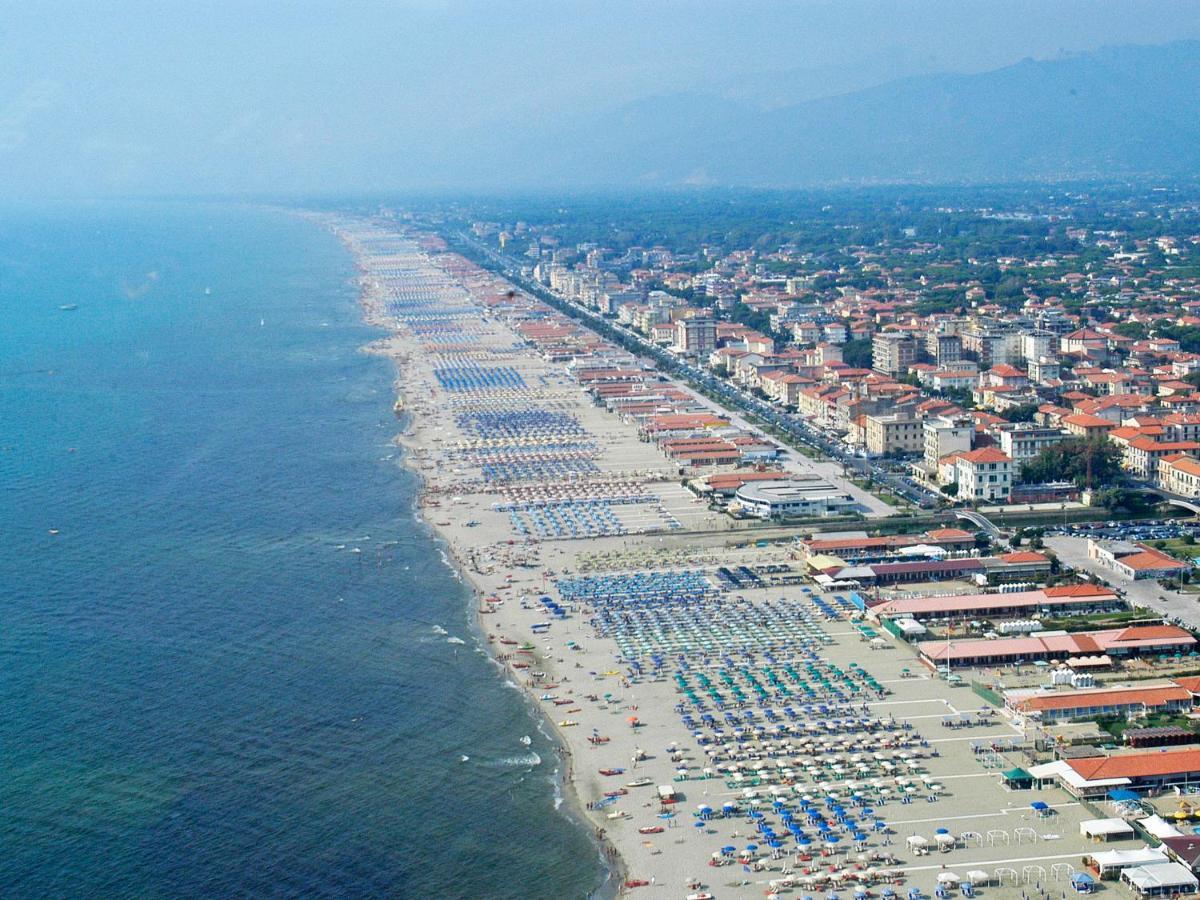 Apartment Lungomare By Interhome Viareggio Exterior photo